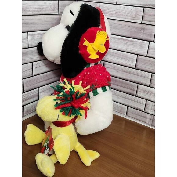 Macy's Christmas Holiday Peanuts Snoopy and  DanDee Plush #A63 - Picture 2 of 10